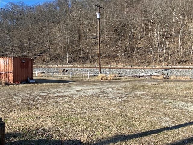 2092 John Street, Forward Twp, PA 15063