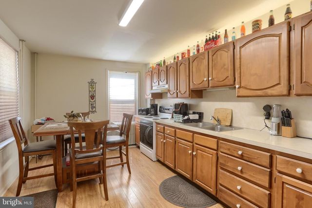 24 S 10TH ST, Lebanon, PA 17042