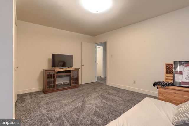 24 S 10TH ST, Lebanon, PA 17042