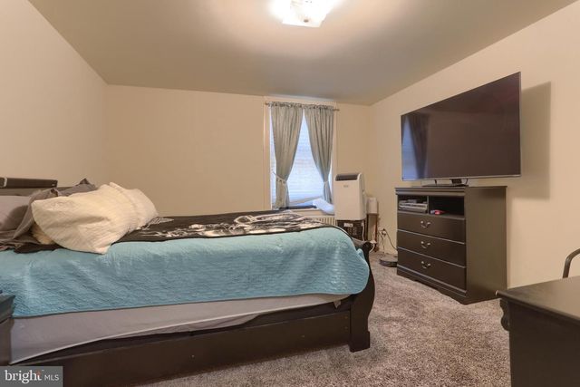 24 S 10TH ST, Lebanon, PA 17042