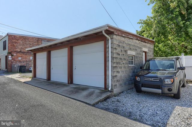 24 S 10TH ST, Lebanon, PA 17042