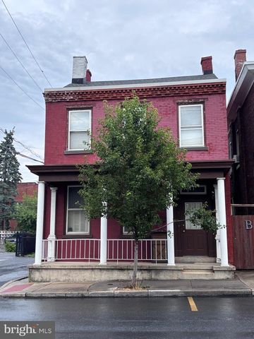 24 S 10TH ST, Lebanon, PA 17042