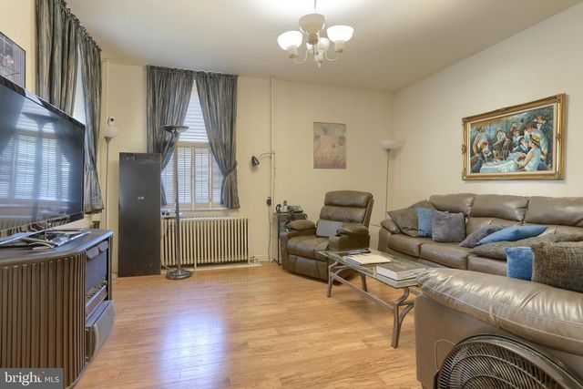 24 S 10TH ST, Lebanon, PA 17042