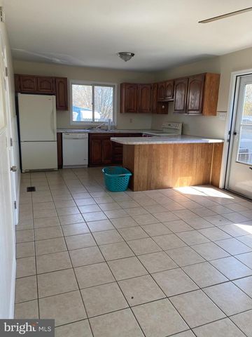 209 WALNUT ST, Boothwyn, PA 19061