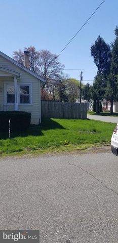 209 WALNUT ST, Boothwyn, PA 19061