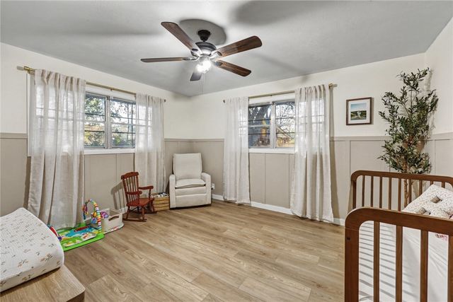 708 E Main St, Sinton, TX 78387