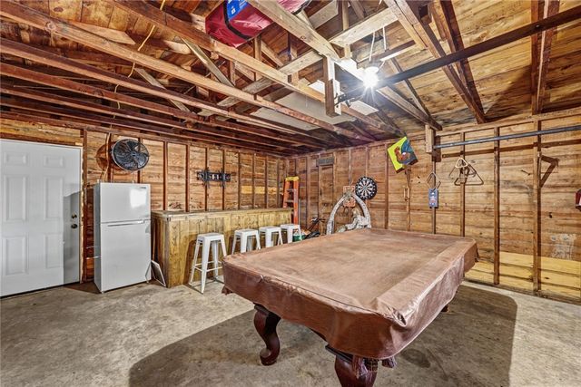 708 E Main St, Sinton, TX 78387