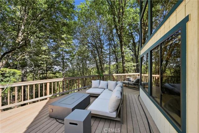11240 Loch Lomond Road, Cobb, CA 95461