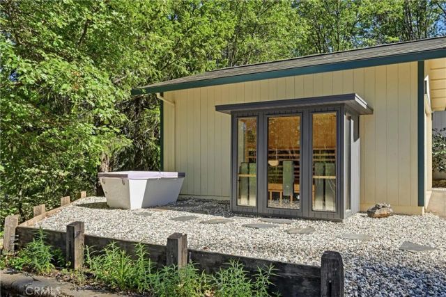 11240 Loch Lomond Road, Cobb, CA 95461
