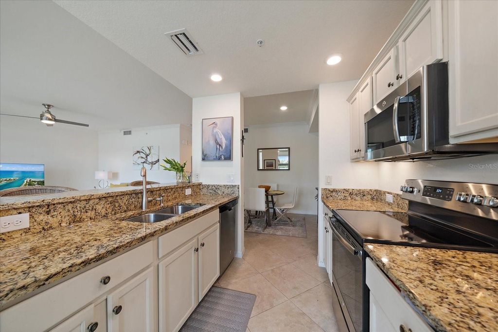 Image 14 of property listing at 16814 VARDON TERRACE 106, Bradenton, FL 34211