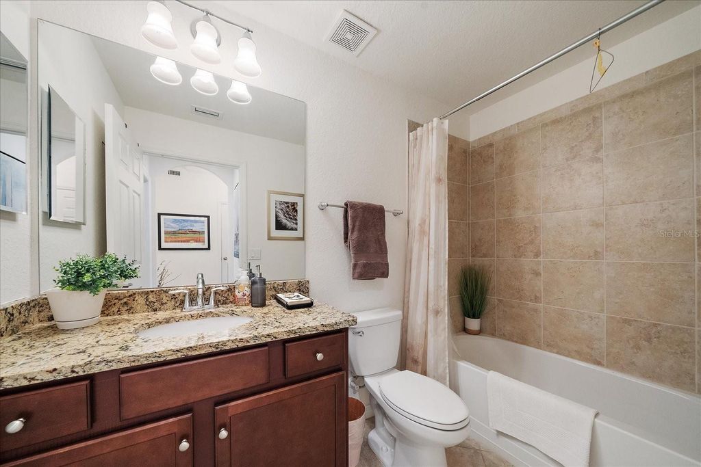 Image 20 of property listing at 16814 VARDON TERRACE 106, Bradenton, FL 34211