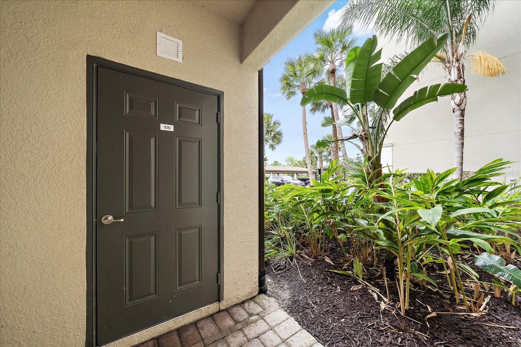 Image 5 of property listing at 16814 VARDON TERRACE 106, Bradenton, FL 34211