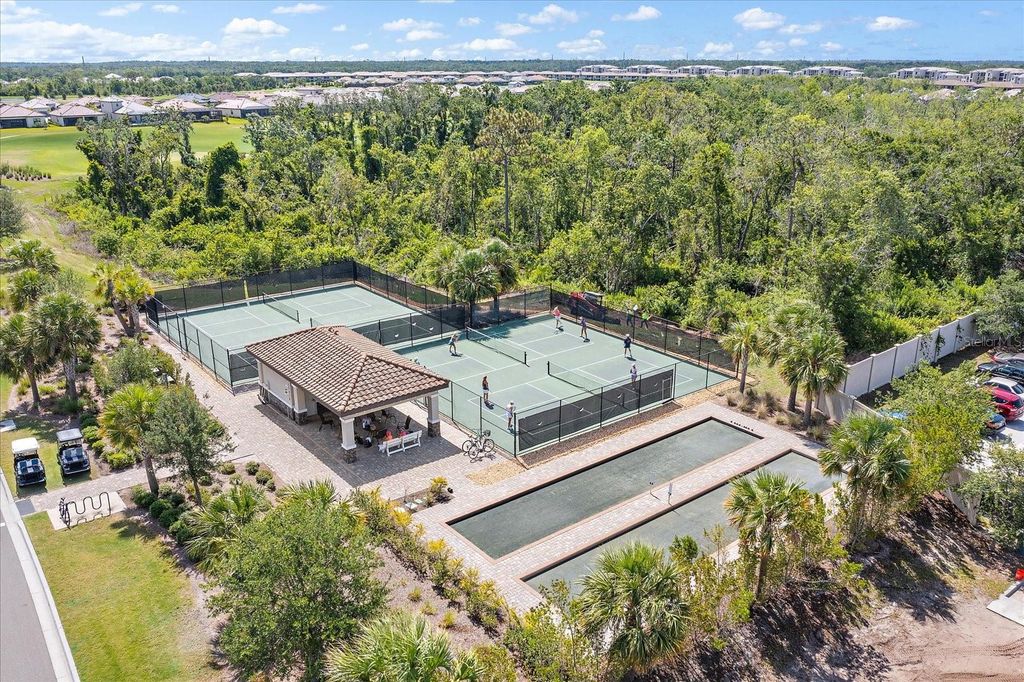 Image 50 of property listing at 16814 VARDON TERRACE 106, Bradenton, FL 34211