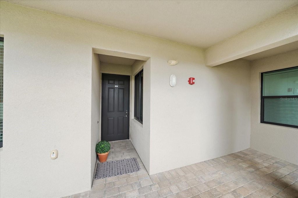 Image 6 of property listing at 16814 VARDON TERRACE 106, Bradenton, FL 34211