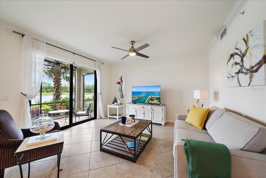 Image 9 of property listing at 16814 VARDON TERRACE 106, Bradenton, FL 34211