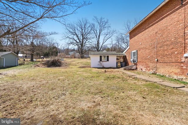 442 FRANKLIN ST, Alburtis, PA 18011