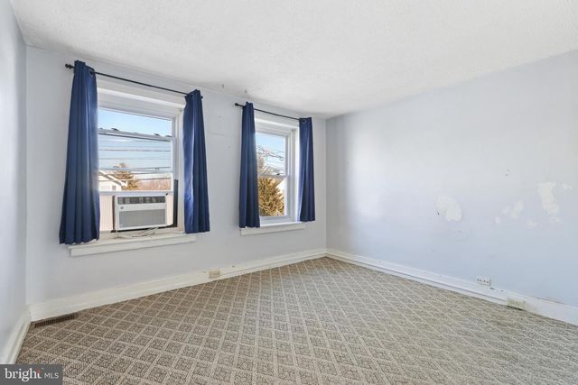 442 FRANKLIN ST, Alburtis, PA 18011