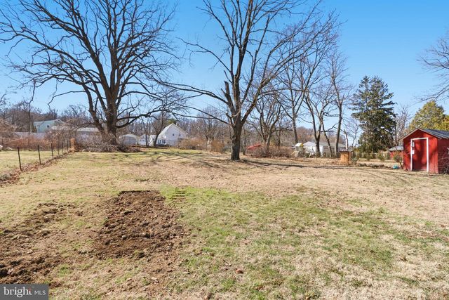 442 FRANKLIN ST, Alburtis, PA 18011