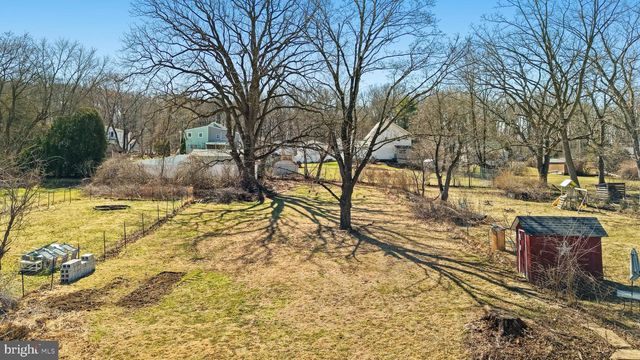 442 FRANKLIN ST, Alburtis, PA 18011