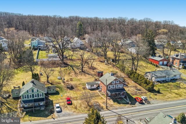 442 FRANKLIN ST, Alburtis, PA 18011