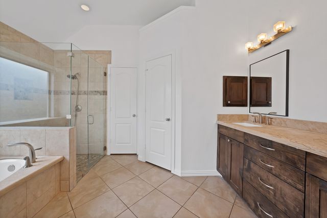 7605 Bridlewood Court, North Richland Hills, TX 76182