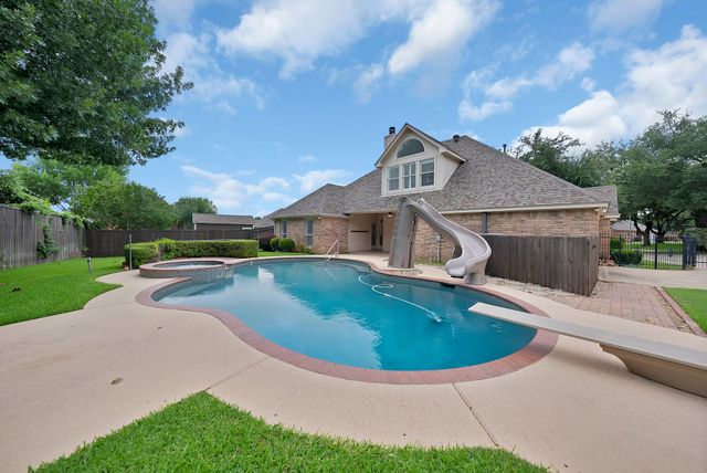 7605 Bridlewood Court, North Richland Hills, TX 76182
