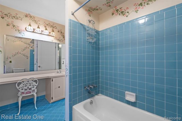 14970 Loyola Drive, Sterling Heights, MI 48313