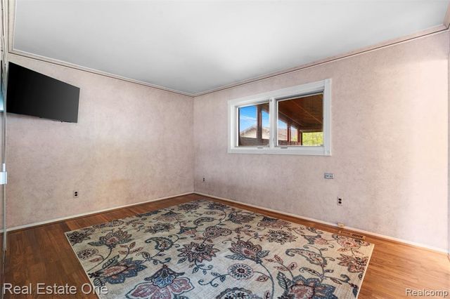 14970 Loyola Drive, Sterling Heights, MI 48313