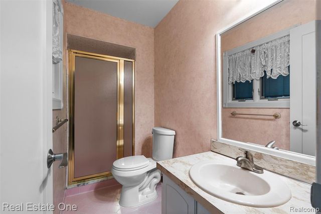 14970 Loyola Drive, Sterling Heights, MI 48313