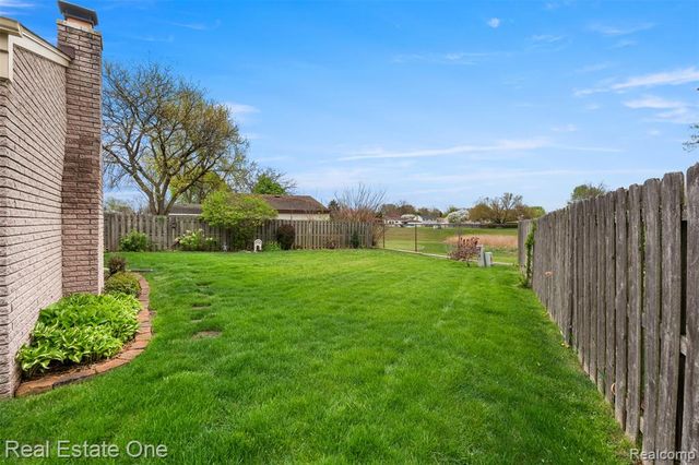 14970 Loyola Drive, Sterling Heights, MI 48313