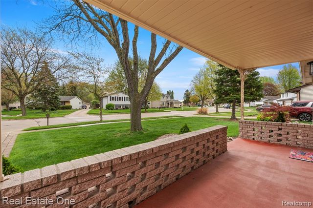 14970 Loyola Drive, Sterling Heights, MI 48313
