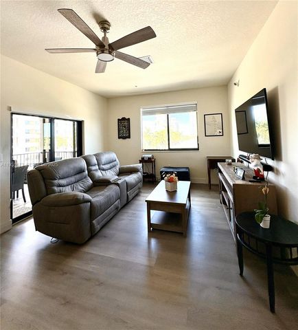 4749 NW 85th Ave, Doral, FL 33166