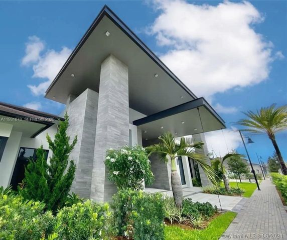 4749 NW 85th Ave, Doral, FL 33166