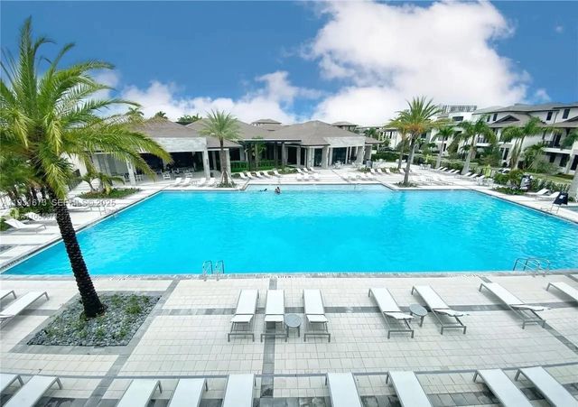 4749 NW 85th Ave, Doral, FL 33166