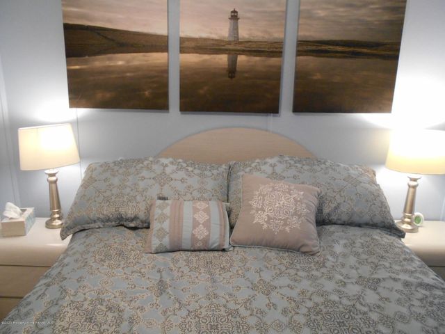 9826 Scepter Avenue, Brooksville, FL 34613