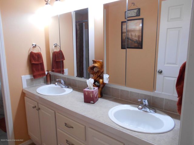 9826 Scepter Avenue, Brooksville, FL 34613