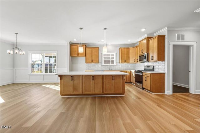 1040 Fairhaven Drive 101, Mebane, NC 27302