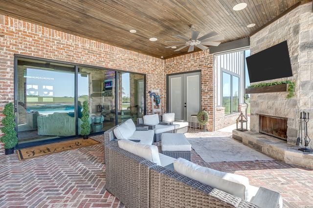8701 County Road 1129, Godley, TX 76044