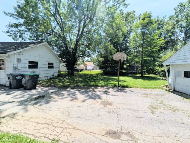 472 Carol Drive, Greenwood, IN 46143