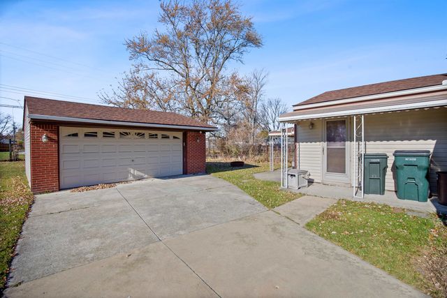 28117 Roy Street, Saint Clair Shores, MI 48081