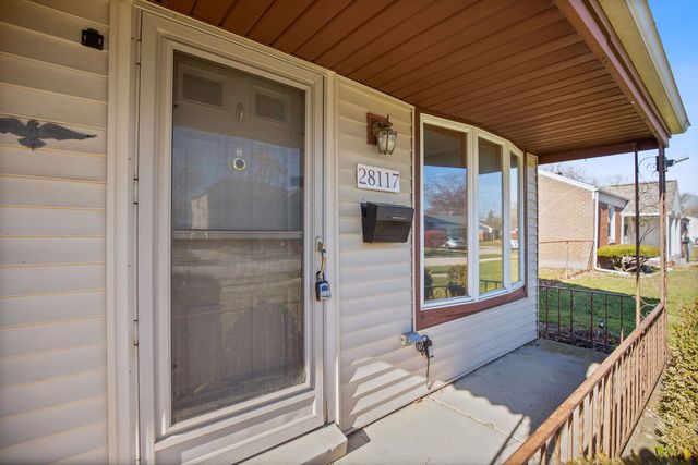 28117 Roy Street, Saint Clair Shores, MI 48081