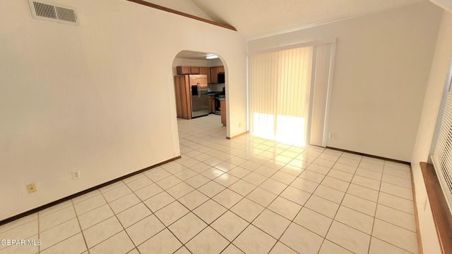 1101 SUN SHADOW Drive, El Paso, TX 79912