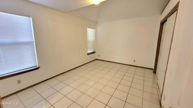 1101 SUN SHADOW Drive, El Paso, TX 79912