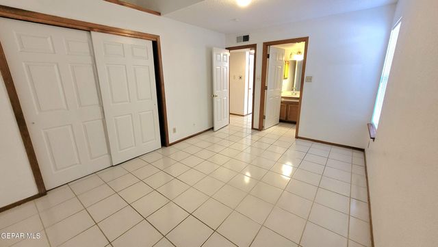 1101 SUN SHADOW Drive, El Paso, TX 79912