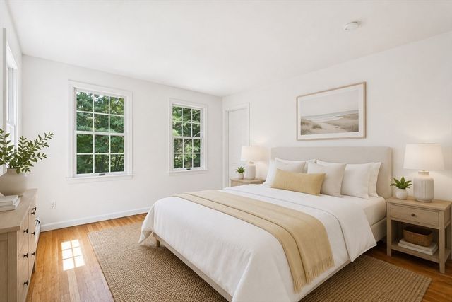 26 Foster Street, Mattapoisett, MA 02739
