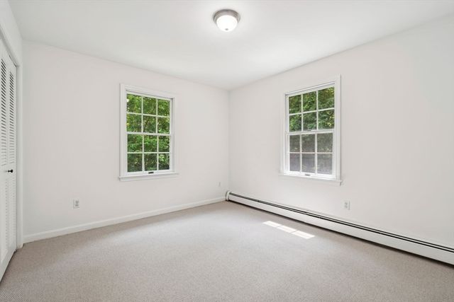 26 Foster Street, Mattapoisett, MA 02739
