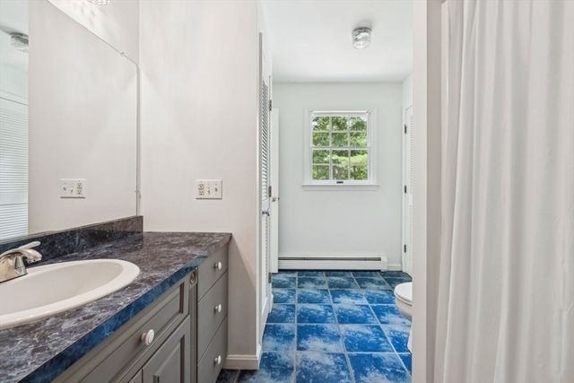 26 Foster Street, Mattapoisett, MA 02739
