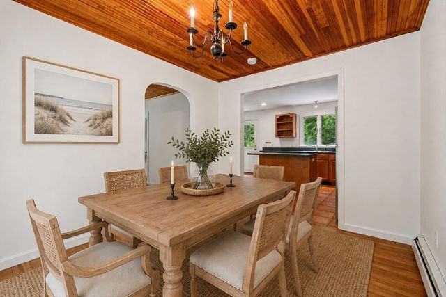 26 Foster Street, Mattapoisett, MA 02739