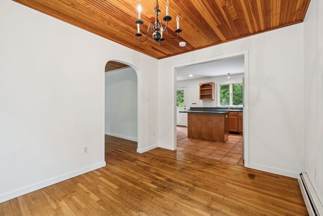 26 Foster Street, Mattapoisett, MA 02739