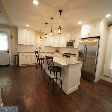 10 W MONROE ST, Mount Holly, NJ 08060